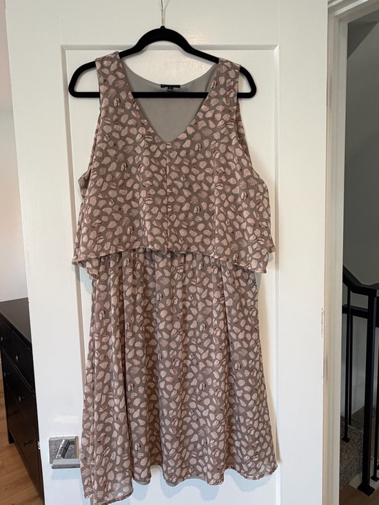bobeau Taupe Shell-Print Midi Dress with Layered Bodice